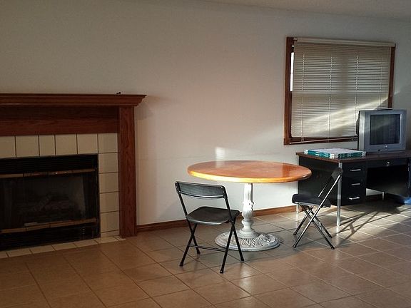 4th image of 1602 Oakwood Ave