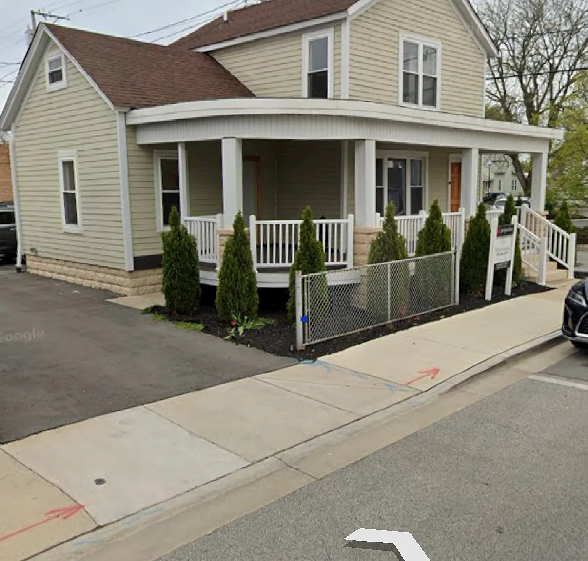 512 E 4th St — Photo 2