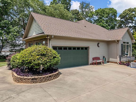 5th image of 519 Planters Rest Ln