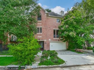1400 Castle Ct, Houston, TX 77006