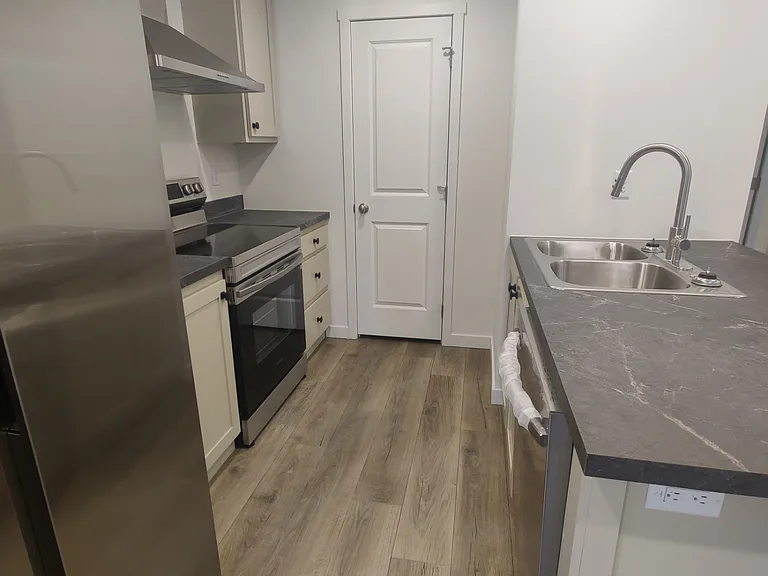 330B Kathleen St — Photo 22
