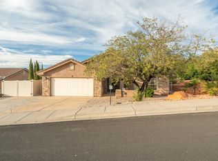 289 E Rolling Hills Rd, Washington, UT 84780