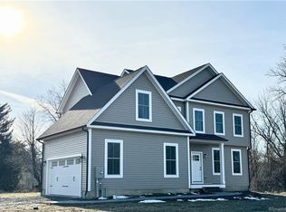 12 Meeting House Ln, Enfield, CT 06082