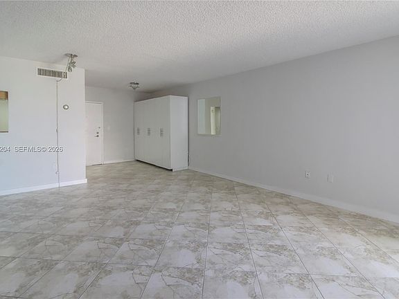 3rd image of 800 West Ave APT 509