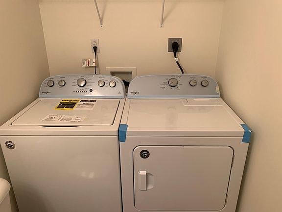 4th image of 4727 Scepter Way