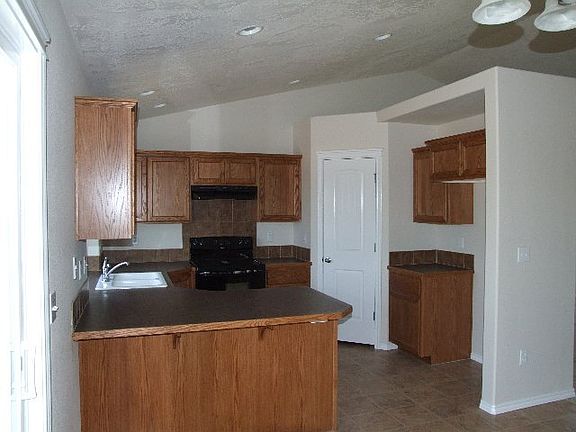 4th image of 4229 Lochsa River Dr