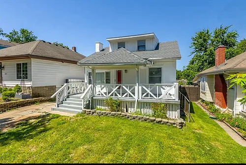 112 White Ave Photo 1