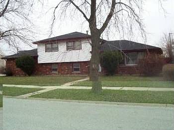 1st image of 1335 E 168th St