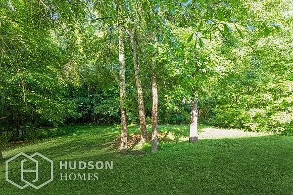 426 Madison Ave — Photo 17