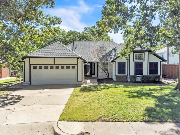3313 S Nassau Ave, Sand Springs, OK 74063