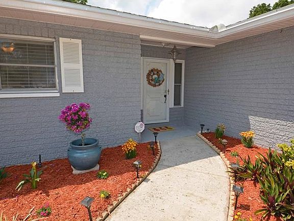 2nd image of 5618 Bayou Grande Blvd NE