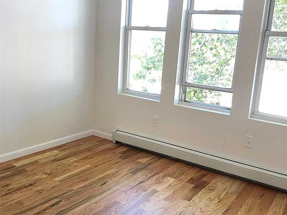 4th image of 32-32 86th St Floor 2