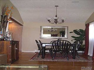 3rd image of 12 Weston Ln