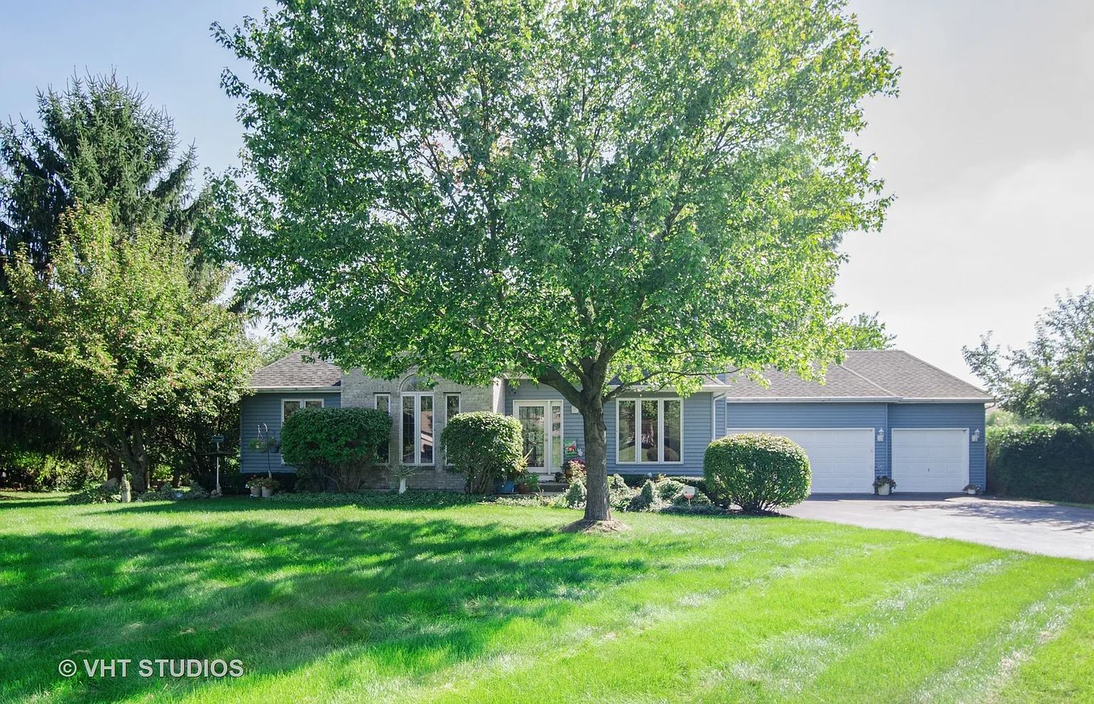 39W267 Grand Ave photo 1