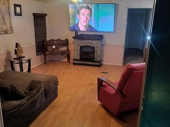 4th image of 203 Harold Dr
