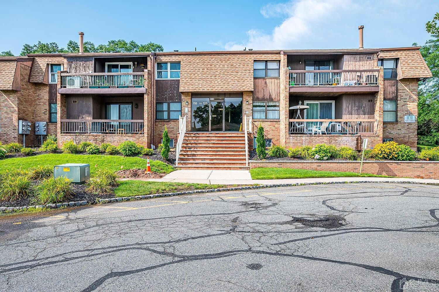 118 Sharon Garden Ct, Woodbridge, NJ 07095 Zillow