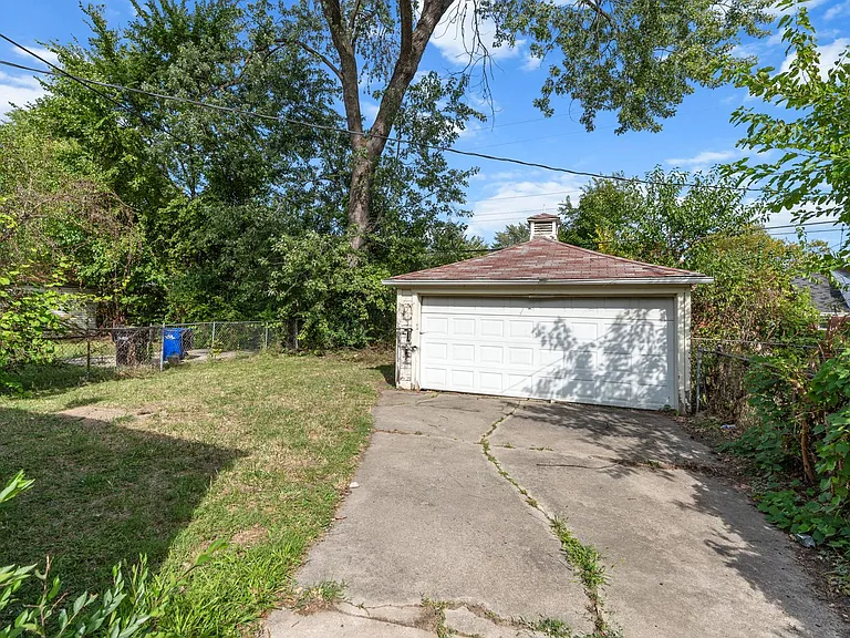 9022 Northlawn St — Photo 21