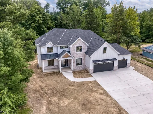 25428 Bryden Rd, Beachwood, OH 44122