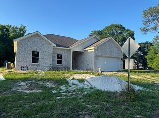 532 N Forest Dr, Gulfport, MS 39507