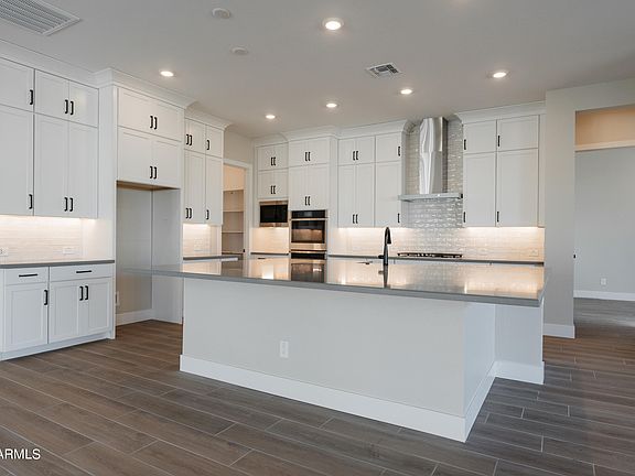 2nd image of 1298 E CAROB Drive