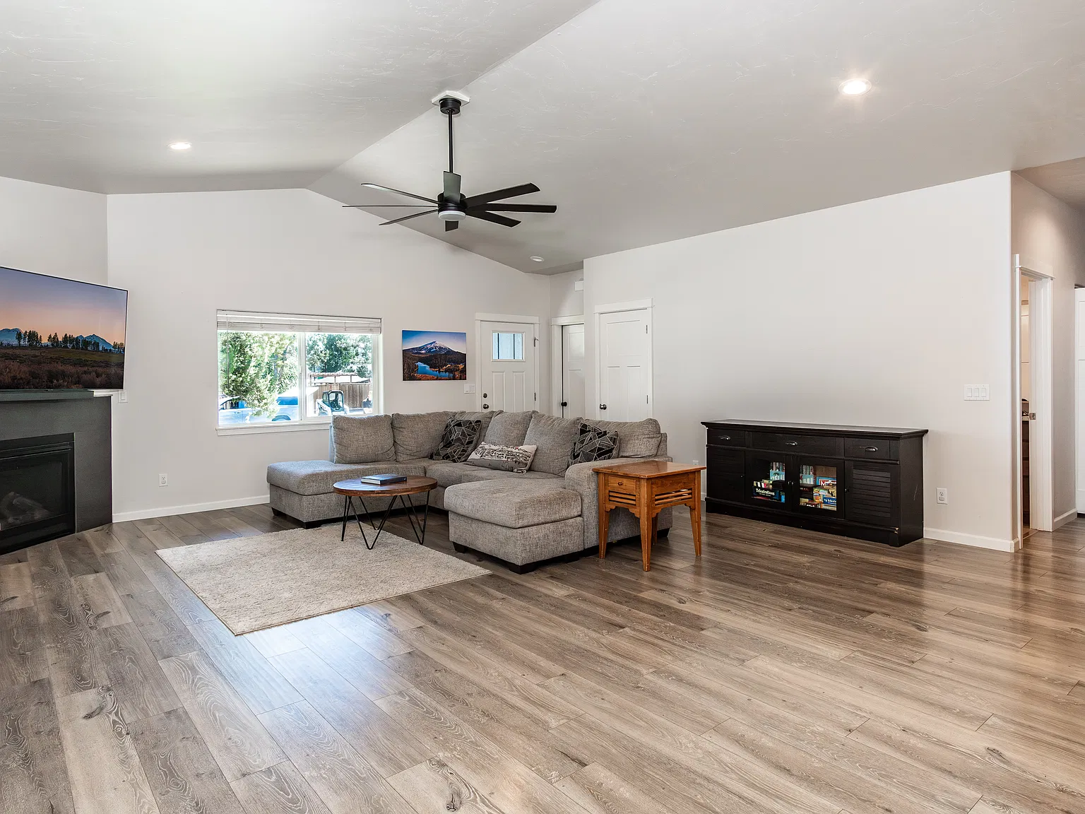3 bed, 1552 sqft, $2,650 — Photo 4