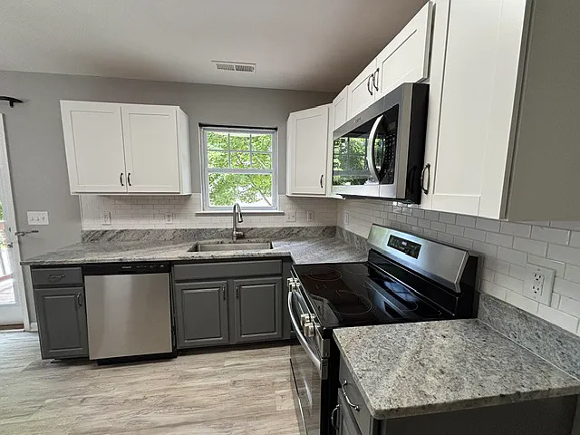 42 Amersham Ln — Photo 4