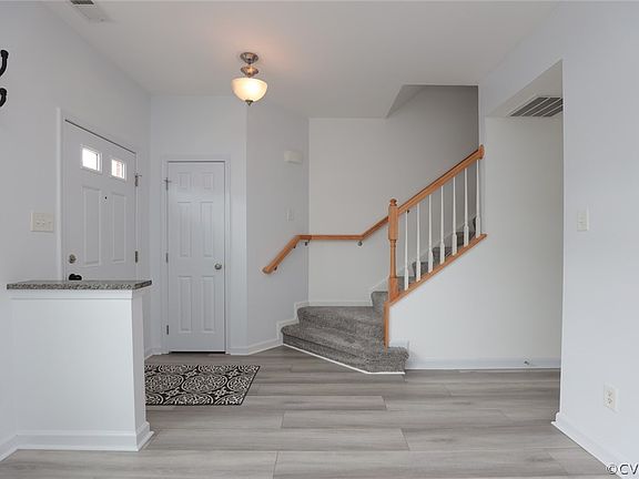 3rd image of 902 Sweet Tessa Dr