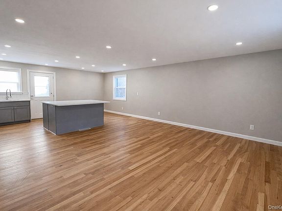 3rd image of 109 N Greene Avenue