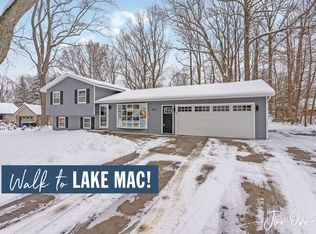 645 Midway Ave, Holland, MI 49423