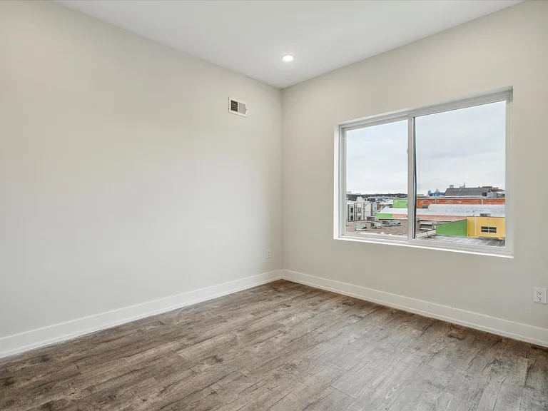 1829 E Sergeant St #8 — Photo 19