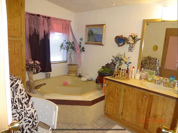 3rd image of 5303 Mesa Dr