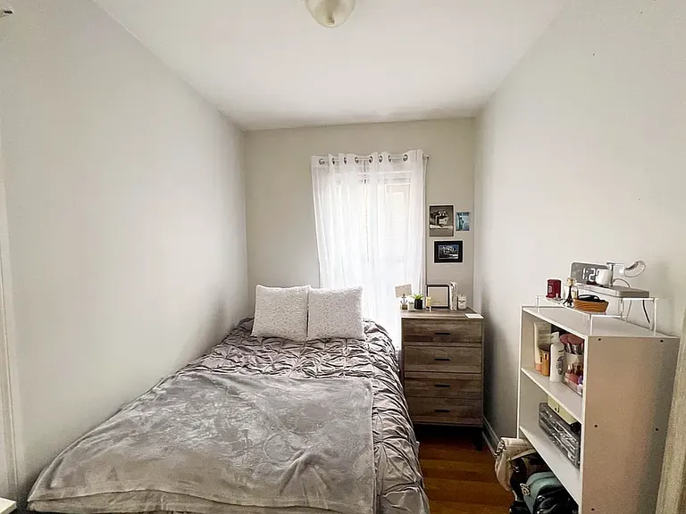 128 Thompson St #10 — Photo 3