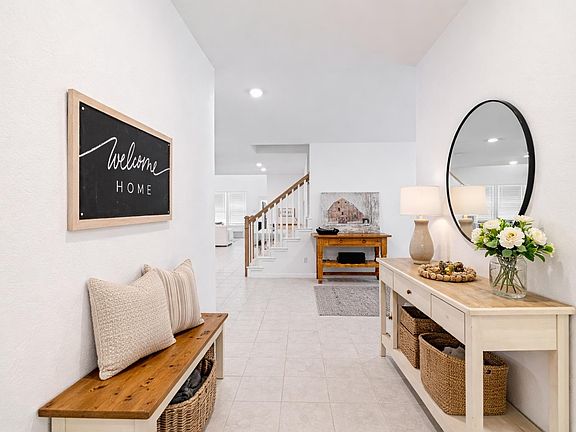 3rd image of 237 Sand Lily Ln