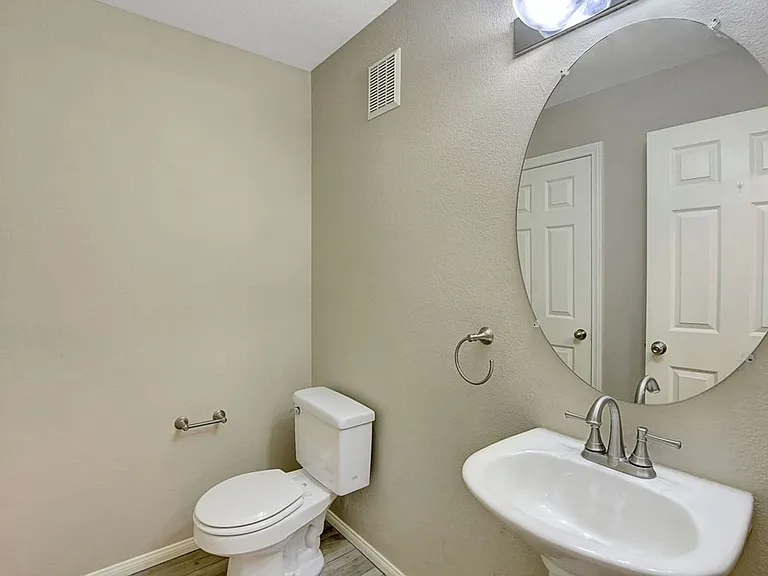 716 Peachy Canyon Cir #103 — Photo 20