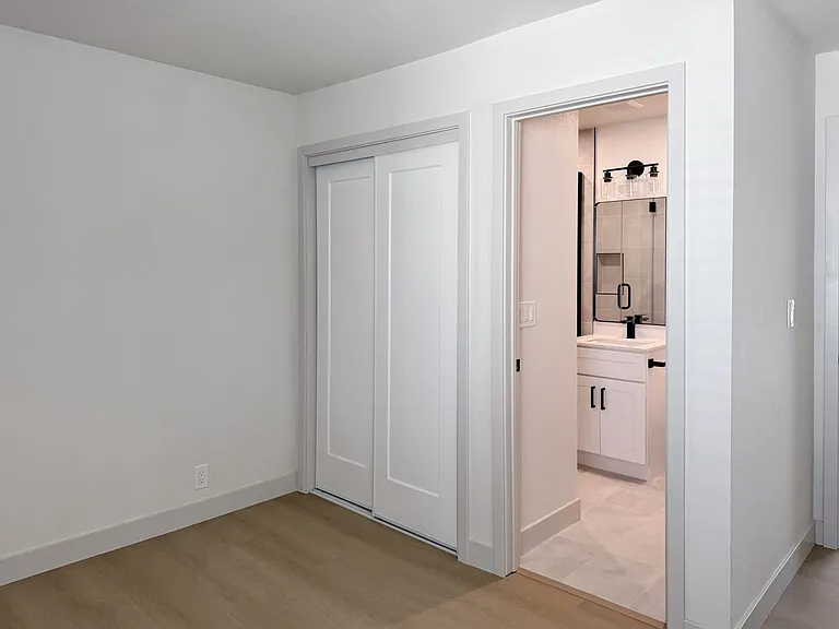 10160-10162 Park Cir E — Photo 26