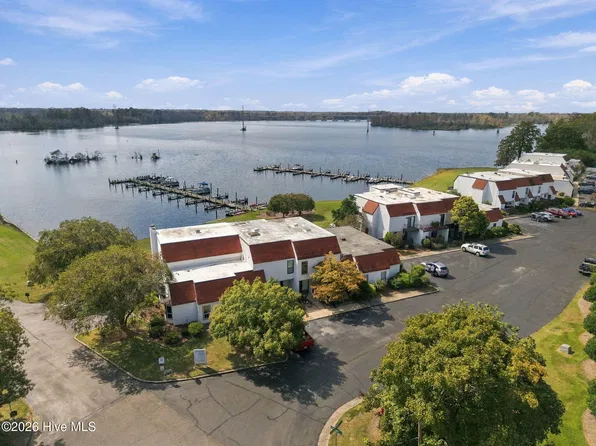 106 Washington Harbor, Washington, NC 27889