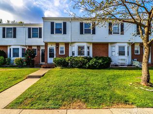 4 Dogwood Ct, Sayreville, NJ 08872