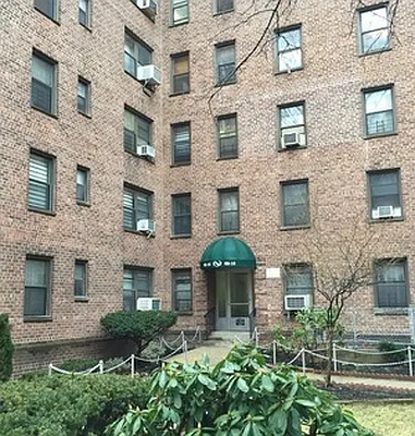 Sold by RE MAX Team | media 19