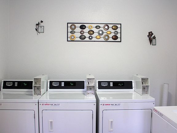 4th image of 16208 Cornuta Ave APT 32