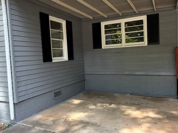 1711 Young Rd, Lithonia, GA 30058