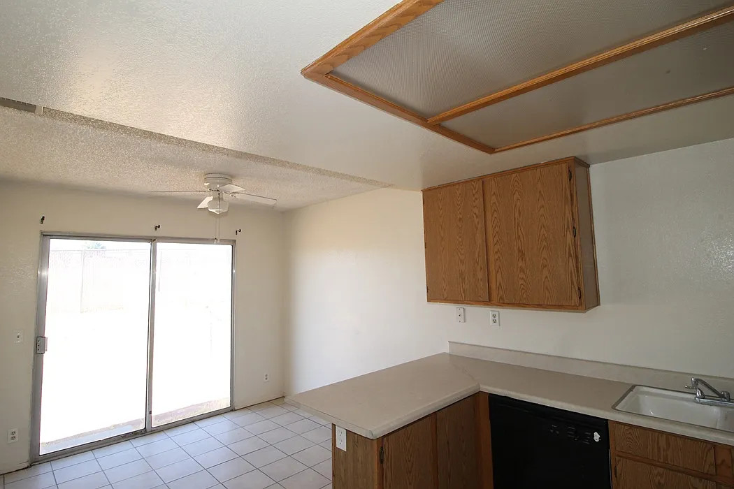 Higgins Rd, Barstow — Photo 3