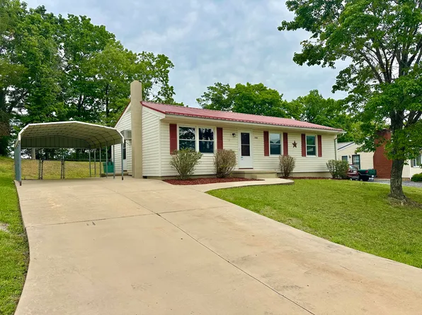 1300 Cherokee Trl, Covington, VA 24426