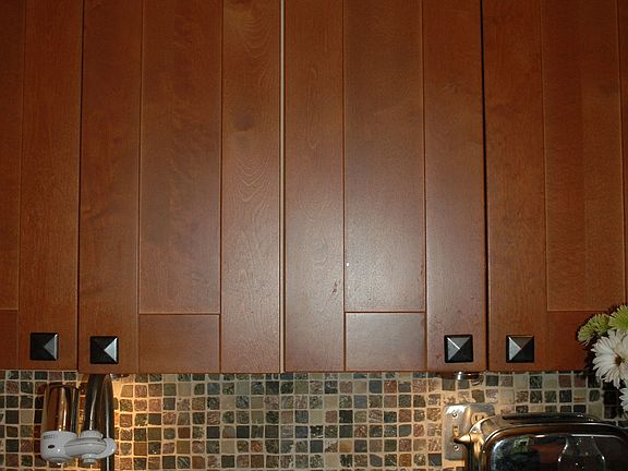 granite counter, slate backsplash