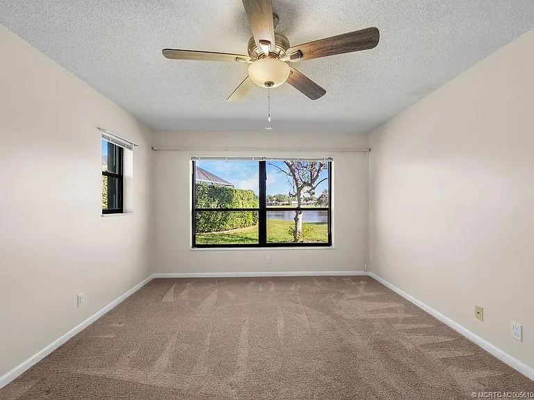 2386 SW Creekside Dr — Photo 41