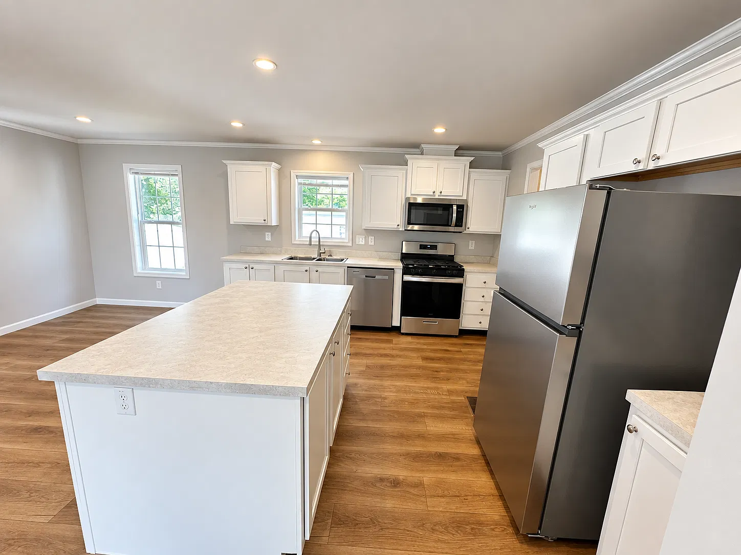 3 bed, 1280 sqft, $1,500 — Photo 3