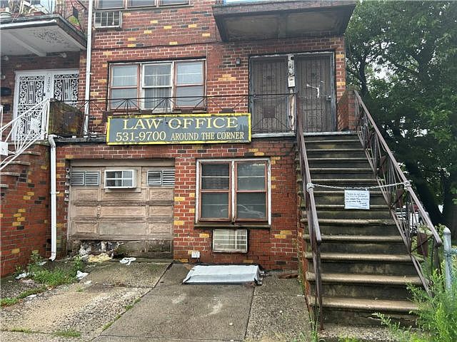 2nd image of 2004 Ralph Ave