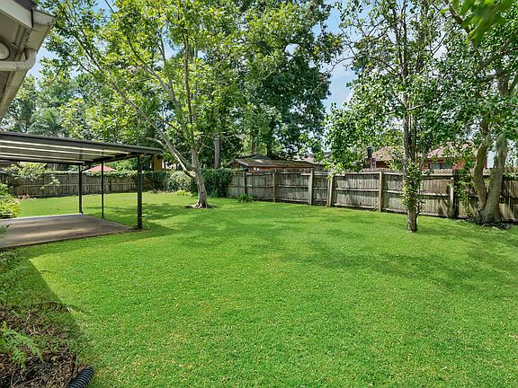 2nd image of 416 Holiday Hill Cir E