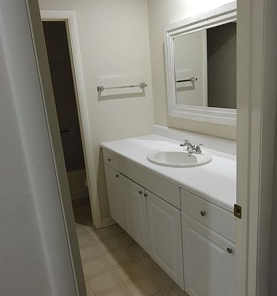 5th image of 3850 Staffordshire Ln