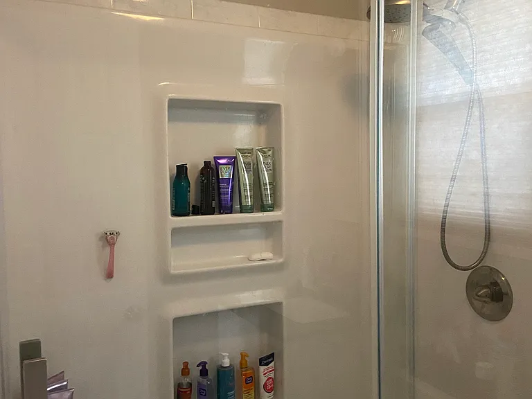 58 Roderick Rd — Photo 1