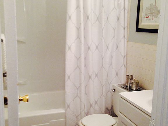 Crisp, white tub surrounds